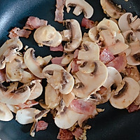 低脂奶油蘑菇培根意面的做法图解4