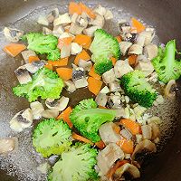 #测测你的夏季美食需要#快手重食-鸡胸肉蔬菜热沙拉的做法图解5