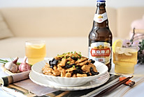 燕京U8啤酒焖猪里脊的做法