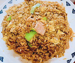 #那些传说中成功率很高的菜# 酱油炒饭的做法
