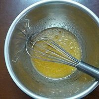 广式蛋黄白莲蓉月饼的做法图解2