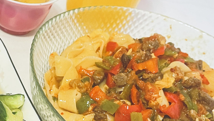 肉丁拌面