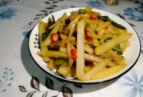 土豆炒乌江榨菜的做法