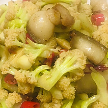 回锅肉炒花菜