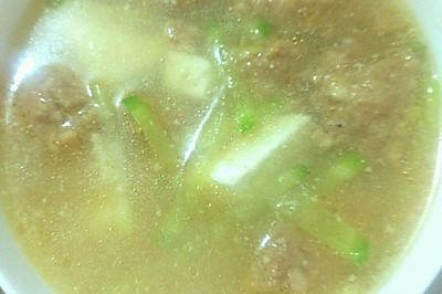 萝卜豆腐丸子汤
