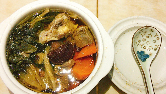 “美食视频挑战赛”菜干红萝卜猪骨汤