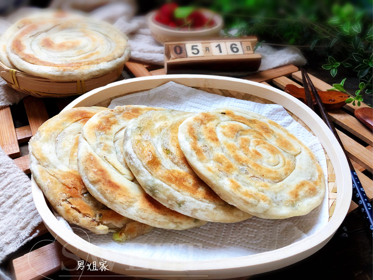 葱香油酥饼～酵母版的做法