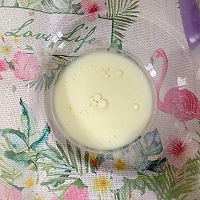 小红花酸奶杯子蛋糕的做法图解2
