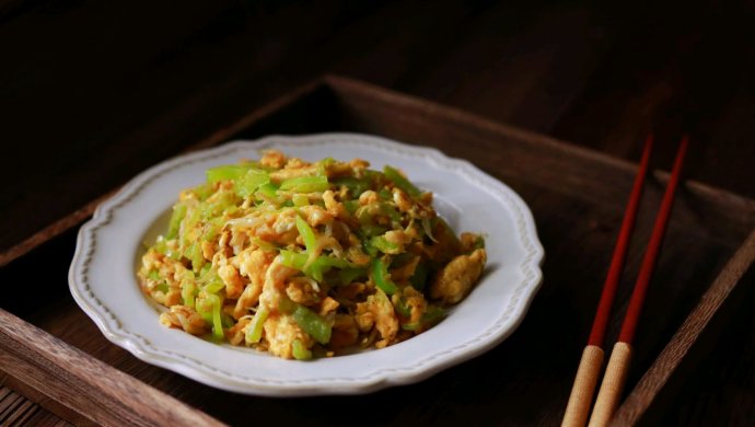 青椒银鱼炒蛋，美味又营养