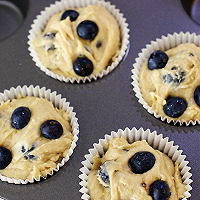  蓝莓麦芬蛋糕/蓝莓玛芬的做法图解8