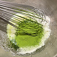 抹茶蛋糕卷的做法图解2