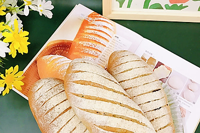 黑麦豆沙面包