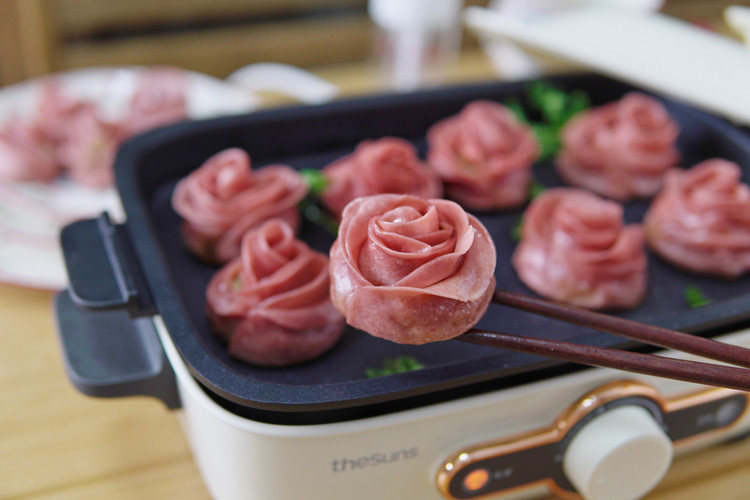 颜值又美味的玫瑰花饺子的做法