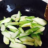 丝瓜炒蛋的做法图解3