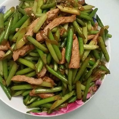 蒜苔炒肉丝 简单易做