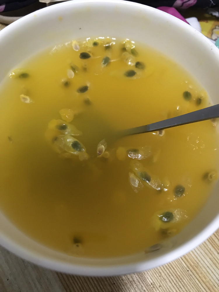 百香果茶的做法