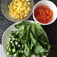 玉米生菜沙拉的做法图解1