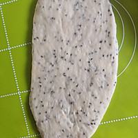 30%全麦紫薯芝士软欧包的做法图解4