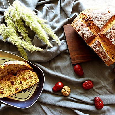 全麦核桃红枣面包——一款适合与闺蜜分享的面包