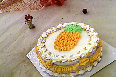菠萝裱花蛋糕