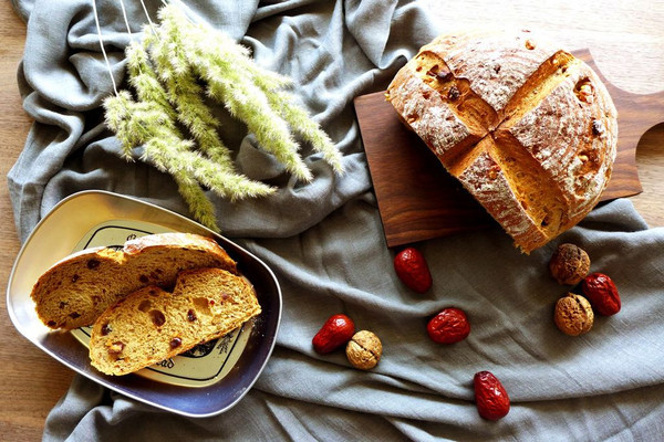 全麦核桃红枣面包——一款适合与闺蜜分享的面包
