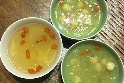 莲子皂角米甜汤
