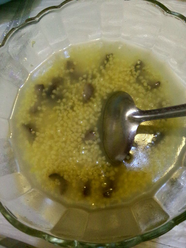 Sea cucumber millet porridge