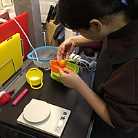 ken爸草莓戚风蛋糕的做法图解1