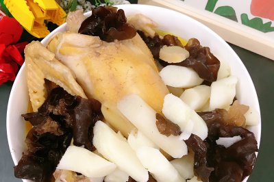 淮山木耳炖鸡