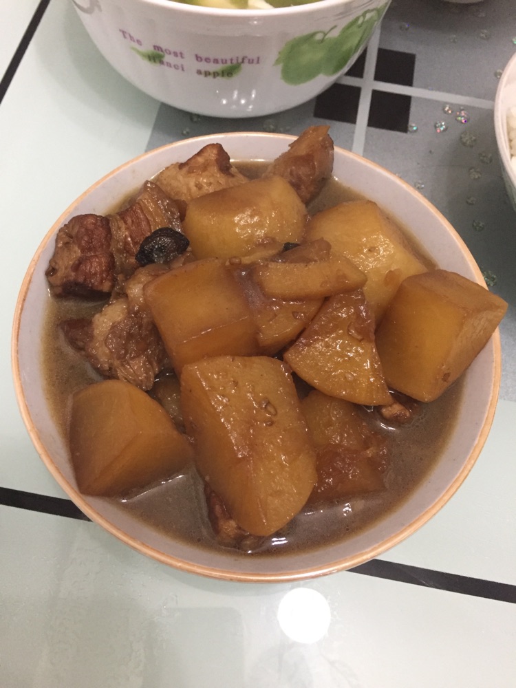 萝卜烧肉