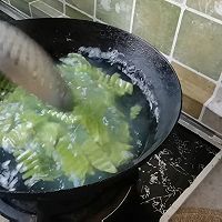 家常菜 滑肉炒莴苣的做法图解2