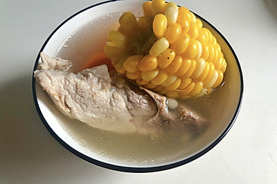 胡萝卜玉米猪骨汤