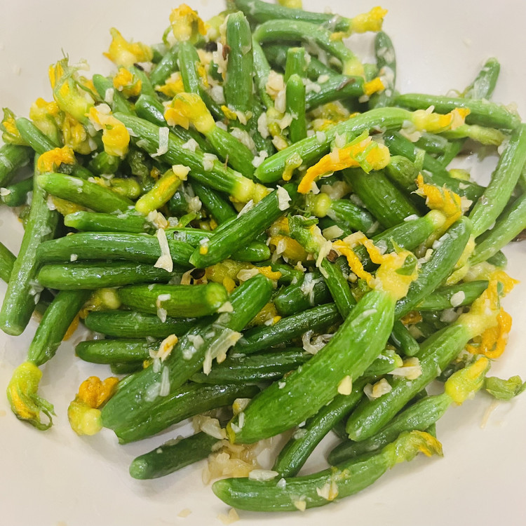 快手菜❤️炝炒黄瓜苗（黄瓜花）的做法