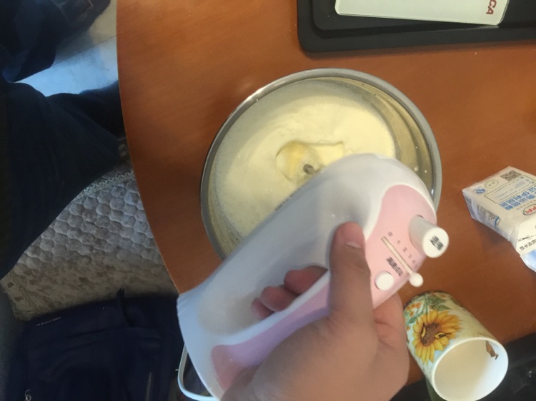 草莓奶油蛋糕的做法图解5