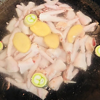 泰国凉拌鸡爪的做法图解3