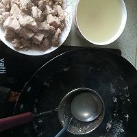 鹌鹑蛋红烧肉的做法图解3