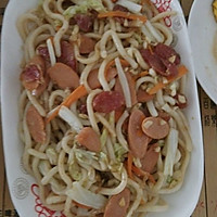 火腿腊肠炒乌冬面的做法图解3