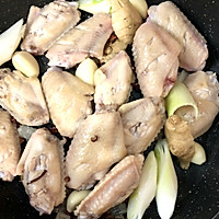 家常红烧鸡翅的做法图解11