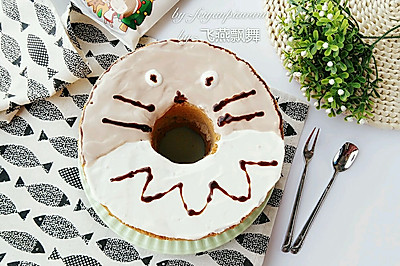 姜饼龙猫蛋糕