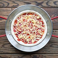 在家自己动手做出美味的红肠蘑菇披萨#我为奥运出食力#的做法图解12