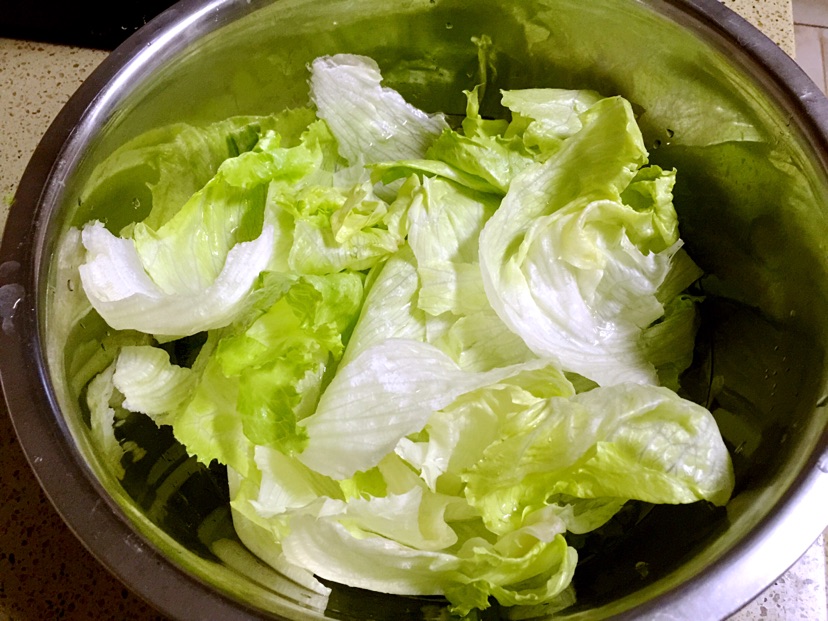 简单好吃的蚝油西生菜的做法图解1