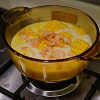 #春播#奶油玉米甜虾羹，享受原味浓香的做法图解6