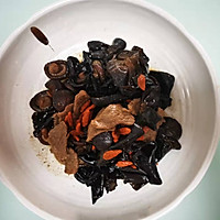 香菇焖牛肉的做法图解8