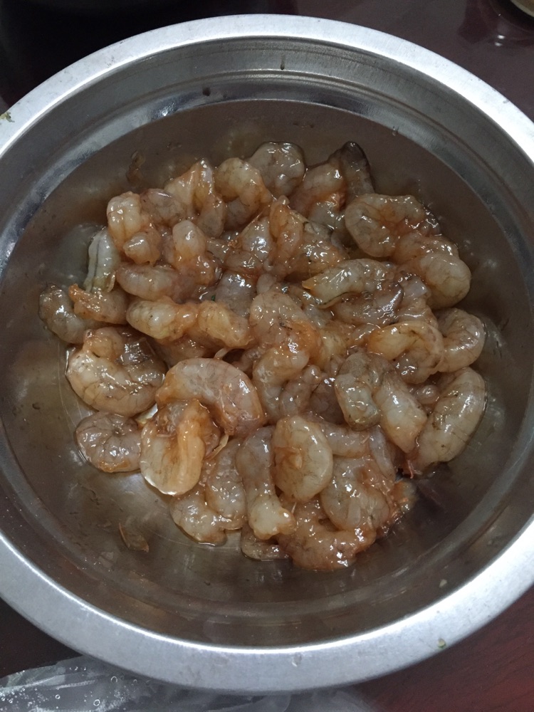 虾仁饺子的做法图解1