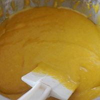 黑小麦粉蛋糕卷的做法图解5