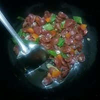 荷兰豆炒腊肠的做法图解12