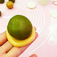 做盘月饼迎中秋——广式翡翠莲蓉蛋黄月饼的做法图解5