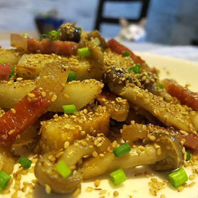 云腿菌香炒饵块