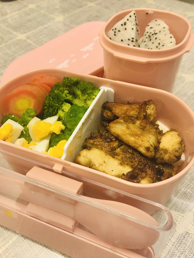 减脂便当-柠香蜂蜜鸡胸肉的做法