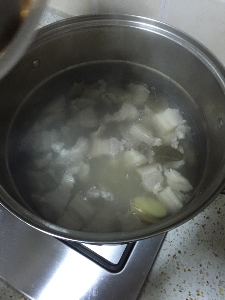 油豆腐烧肉（未使用食用油）的做法图解2